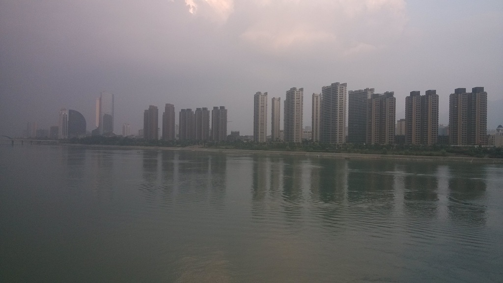 富春江大桥风景