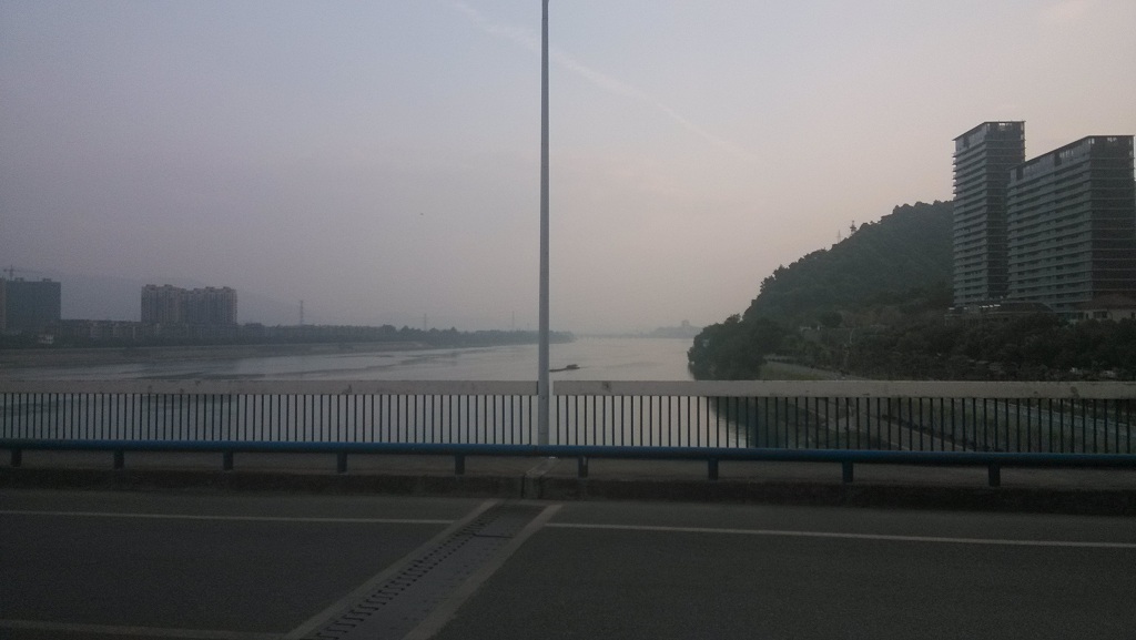 富春江大桥风景